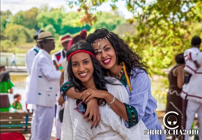 Oromo women, possessing the "Caucasoid" physiognomy and soft-textured hair characteristic of "pure" Cushitic people